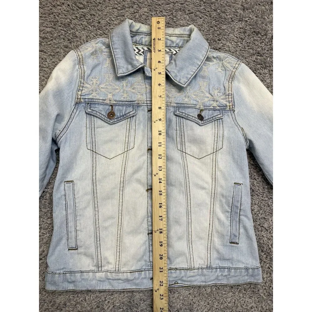 Forever 21 Jacket Women S Blue Denim Aztec Embellished Distressed Trucker‎ A+